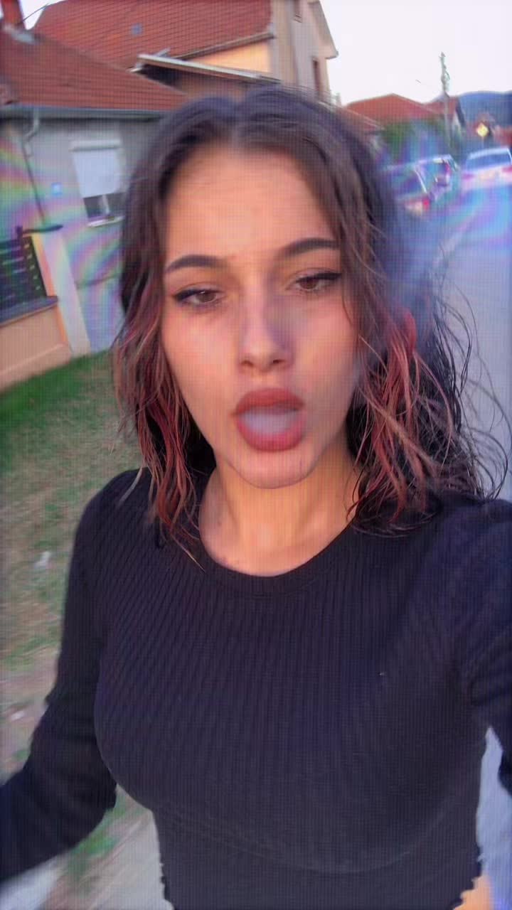 @🖤