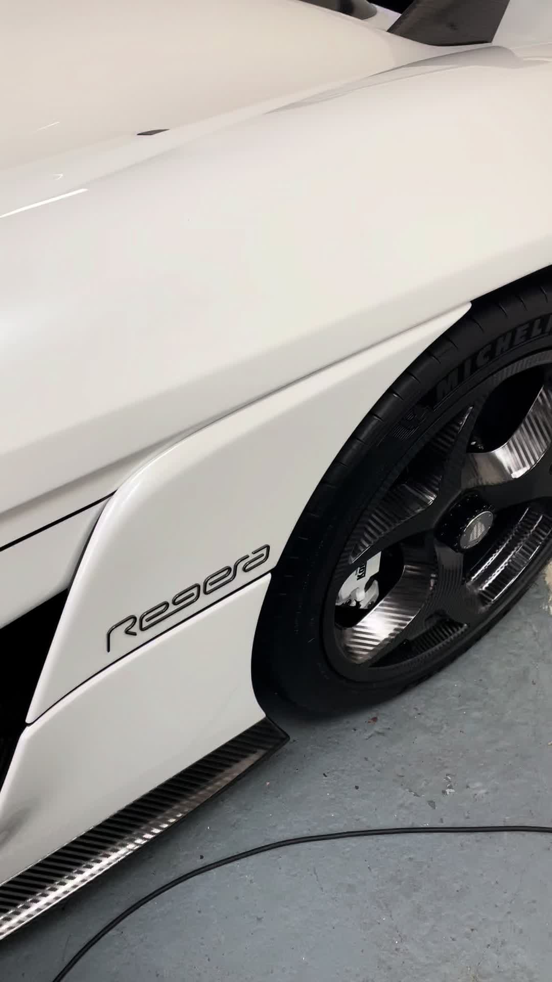 @🏎️
