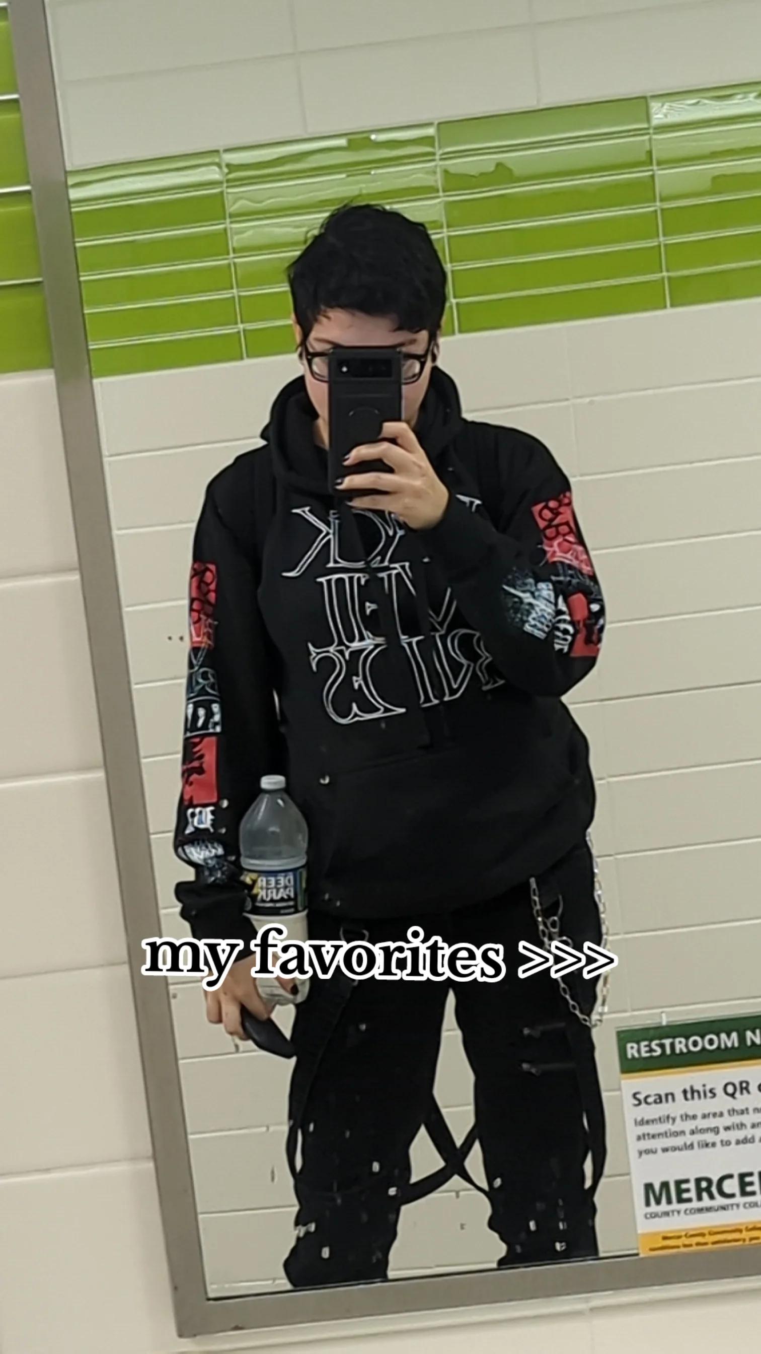 @emma (nosferatu's bitch)
