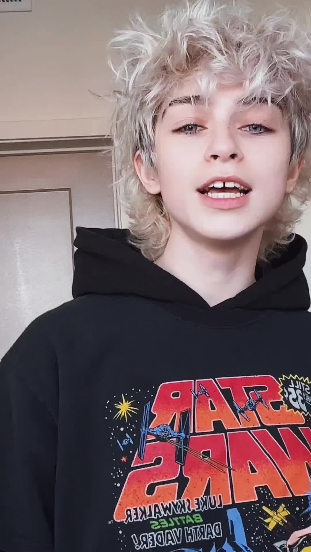 @Addison Grace (he/they)
