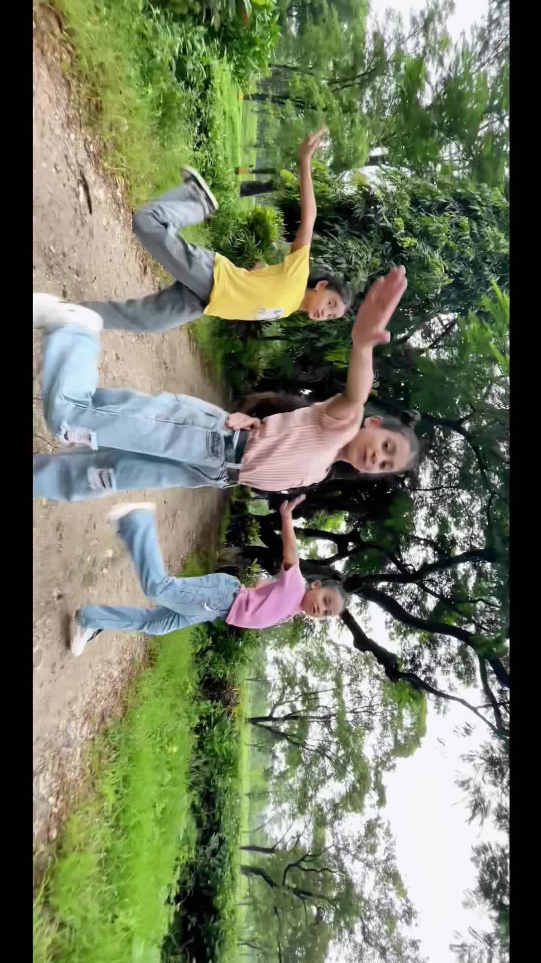 @Crazy Squad Crew