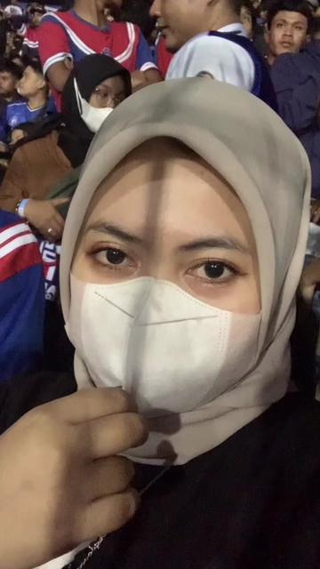 @vjniee_