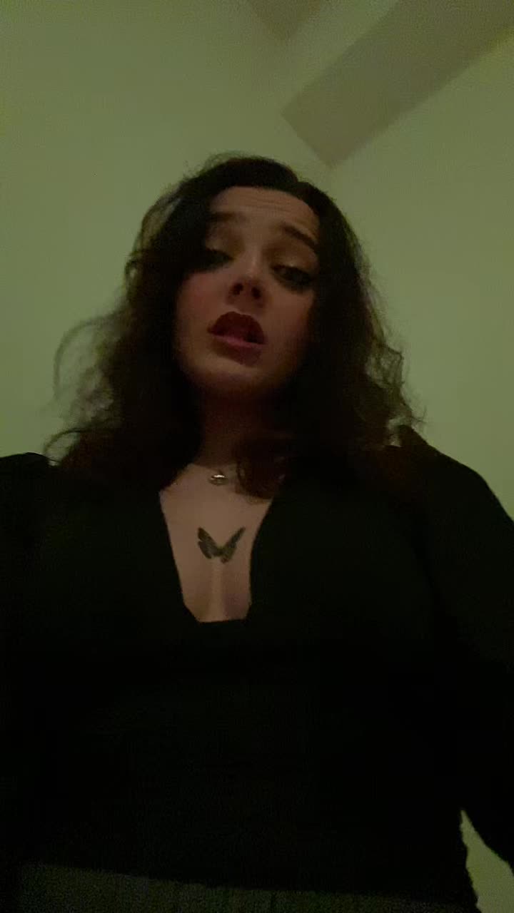 @_Gretaa_