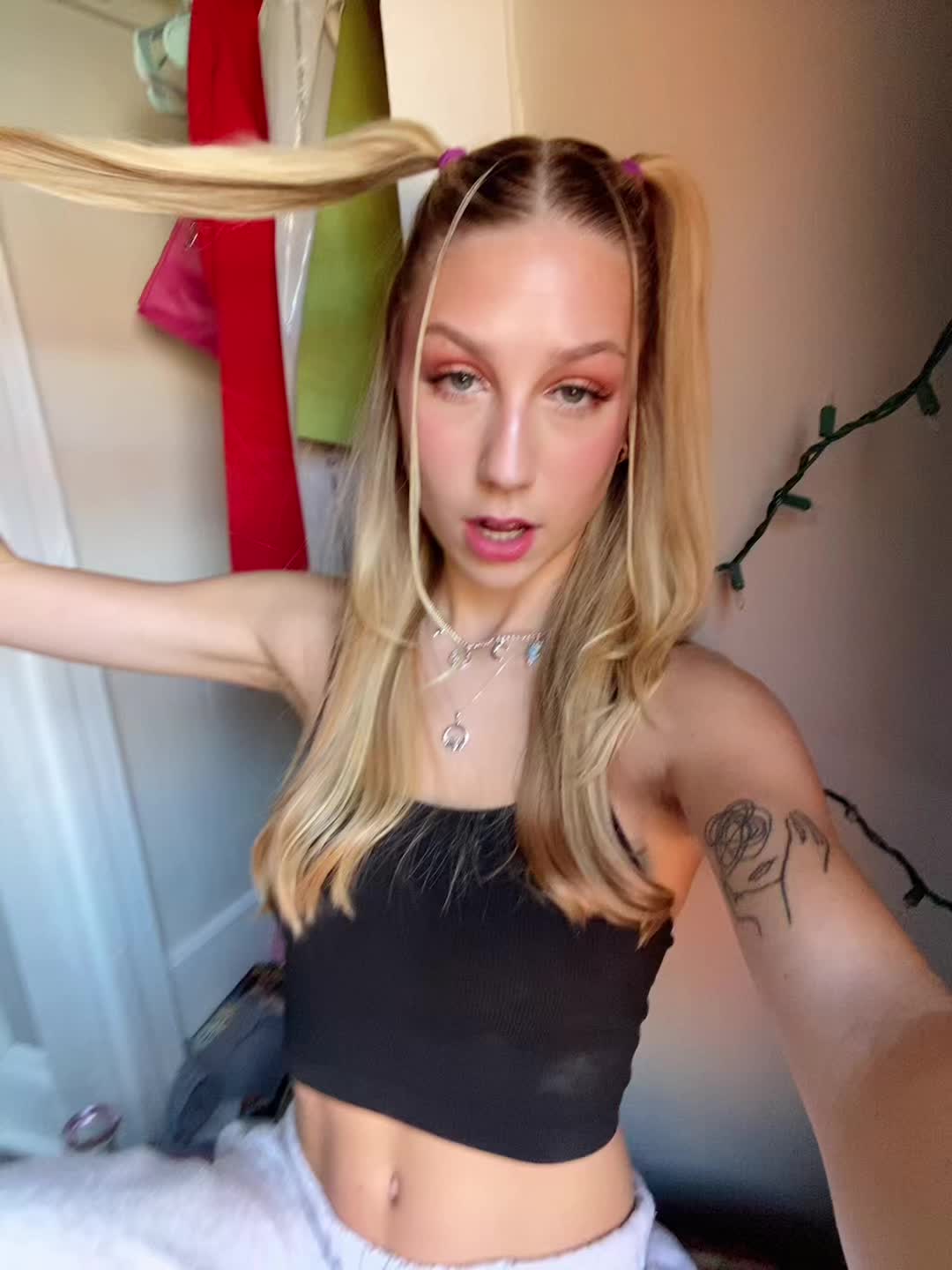@sarah