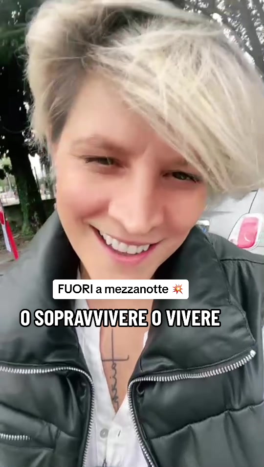 @Laura Bono Official