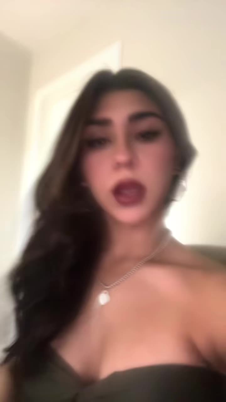 @gabriella.celona