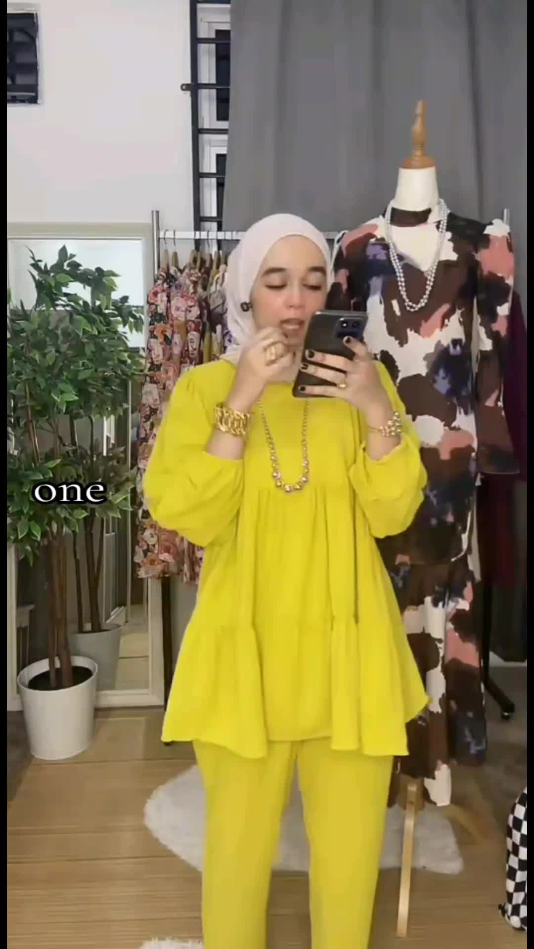 @NurRaisya$hop