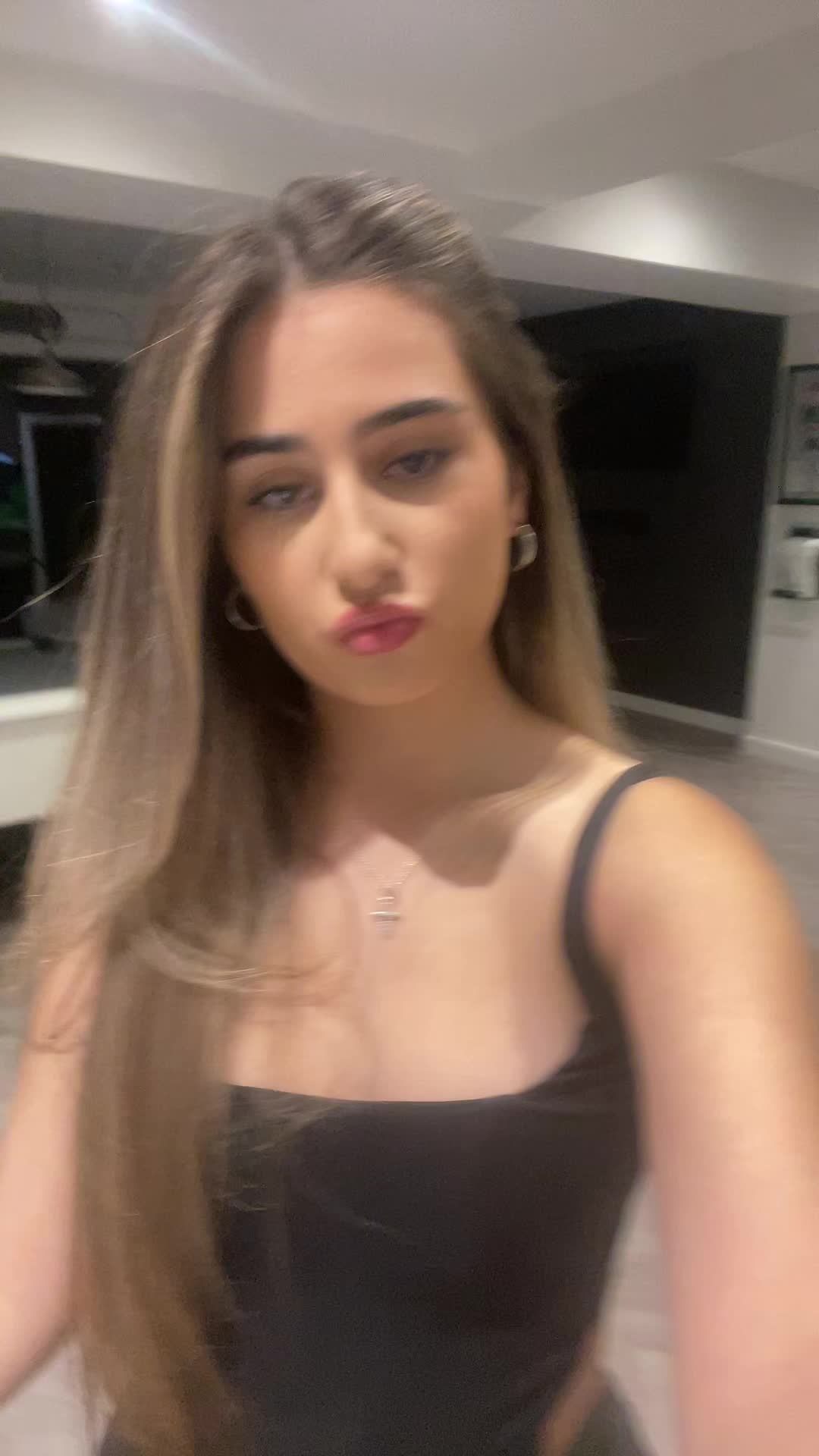 @anna x