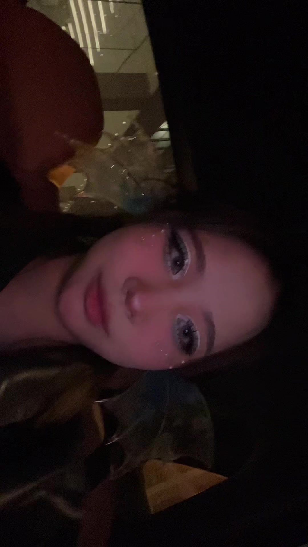 @chloe