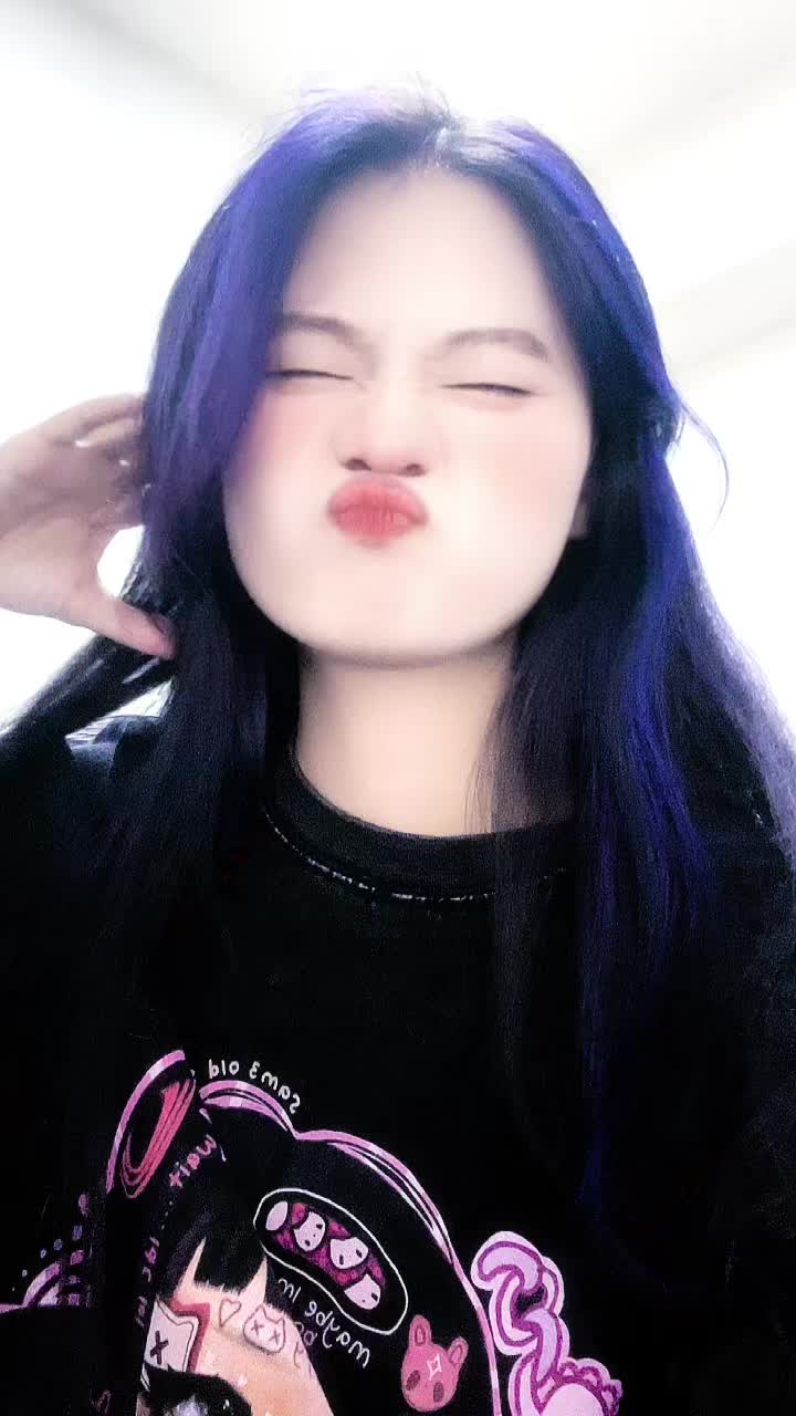 @雯雯💜你的一眼萬年🌙(₂₀)
