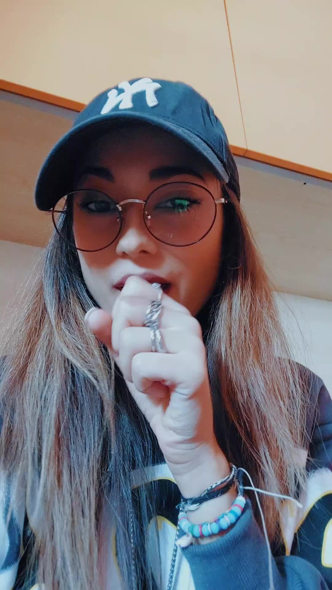 @𝓥𝓪𝓵𝓮𝓻͢͢͢𝓲𝓪🌻☀️