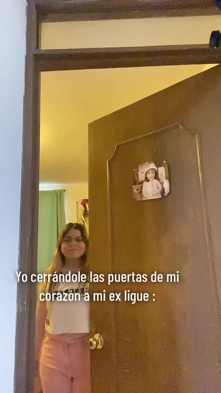 @AlexiaMorales_OF