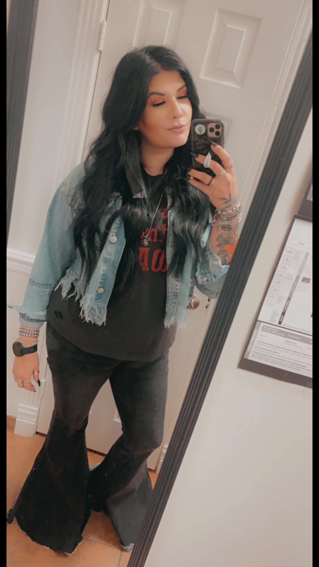 @🖤