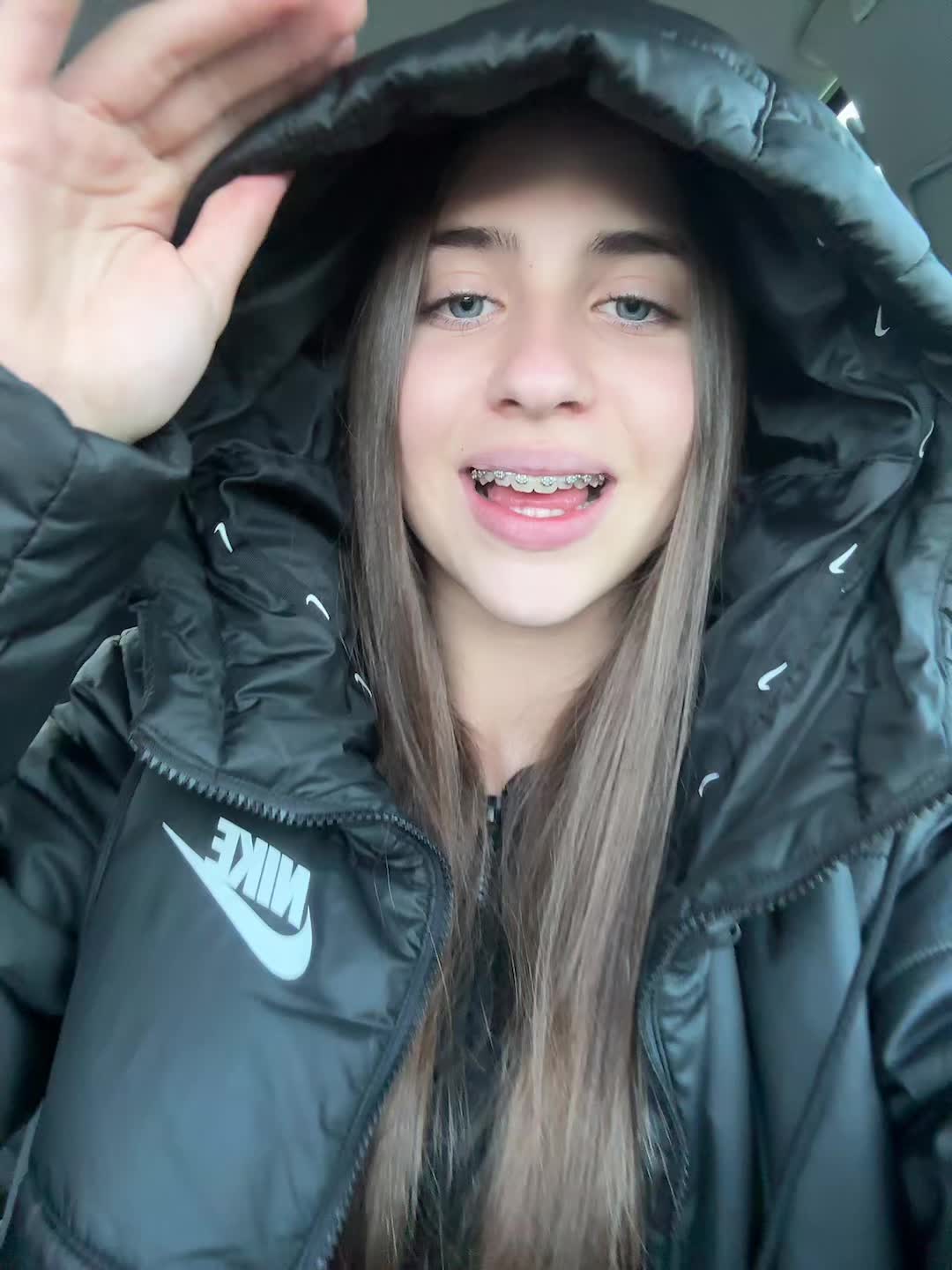 @𝐾𝑙𝑎𝑟𝑎 𝐽𝑎𝑚𝑛𝑖𝑘𝑎𝑟