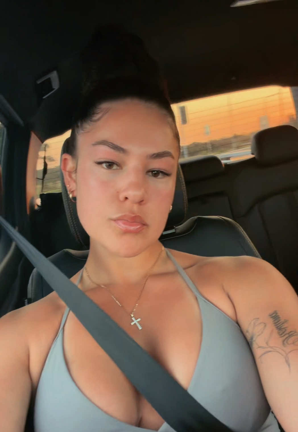 @itsnelle
