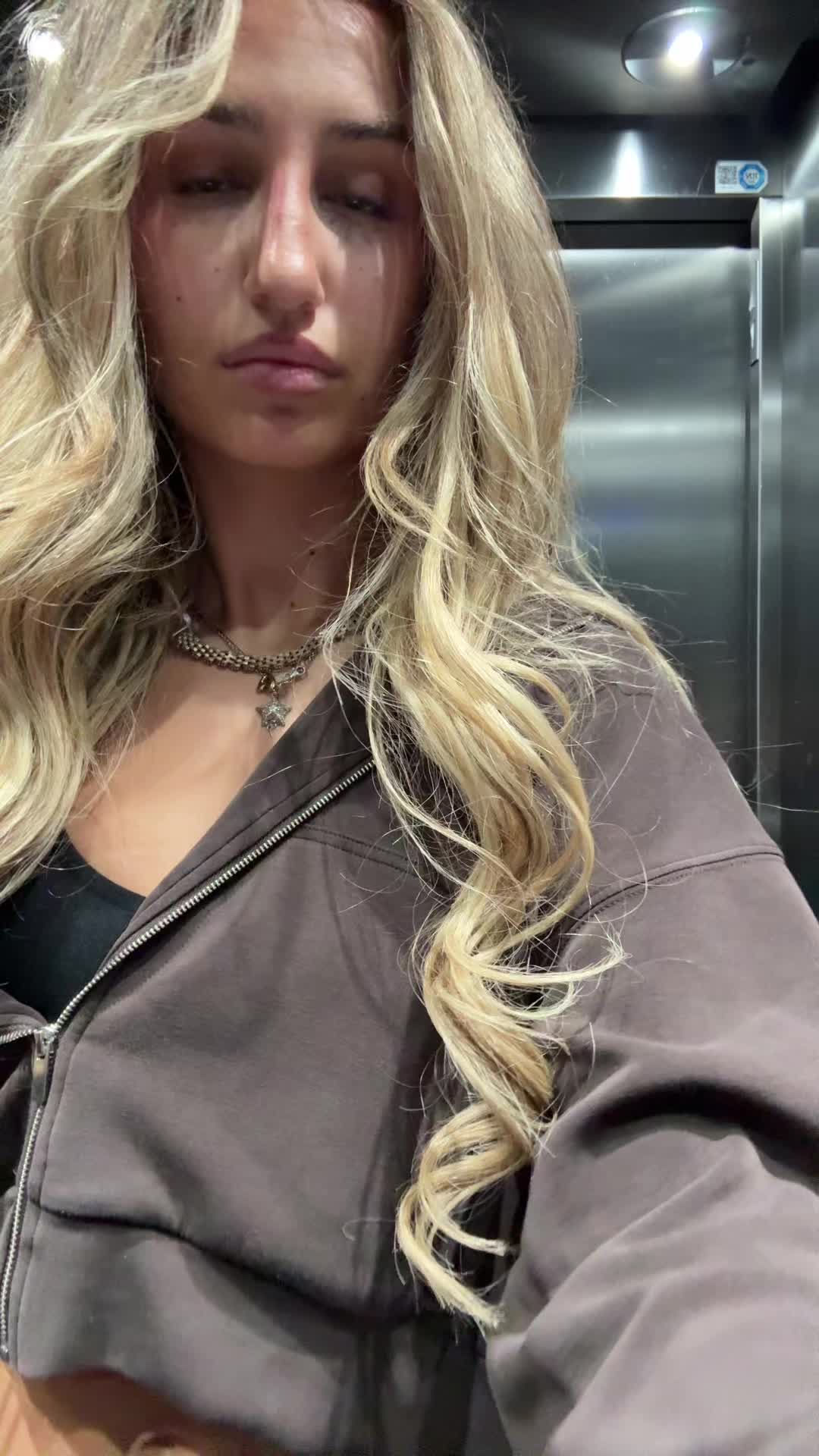 @alyshiadoll