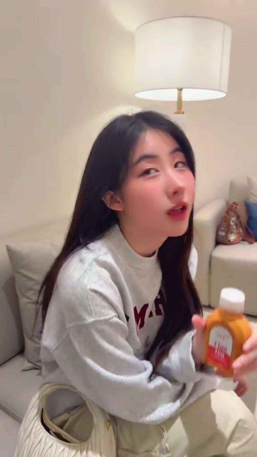 @𝐅𝐀𝐘𝐎_𝐁𝐀𝐒𝐄_𝐈𝐍𝐃𝐎 ❤🤍