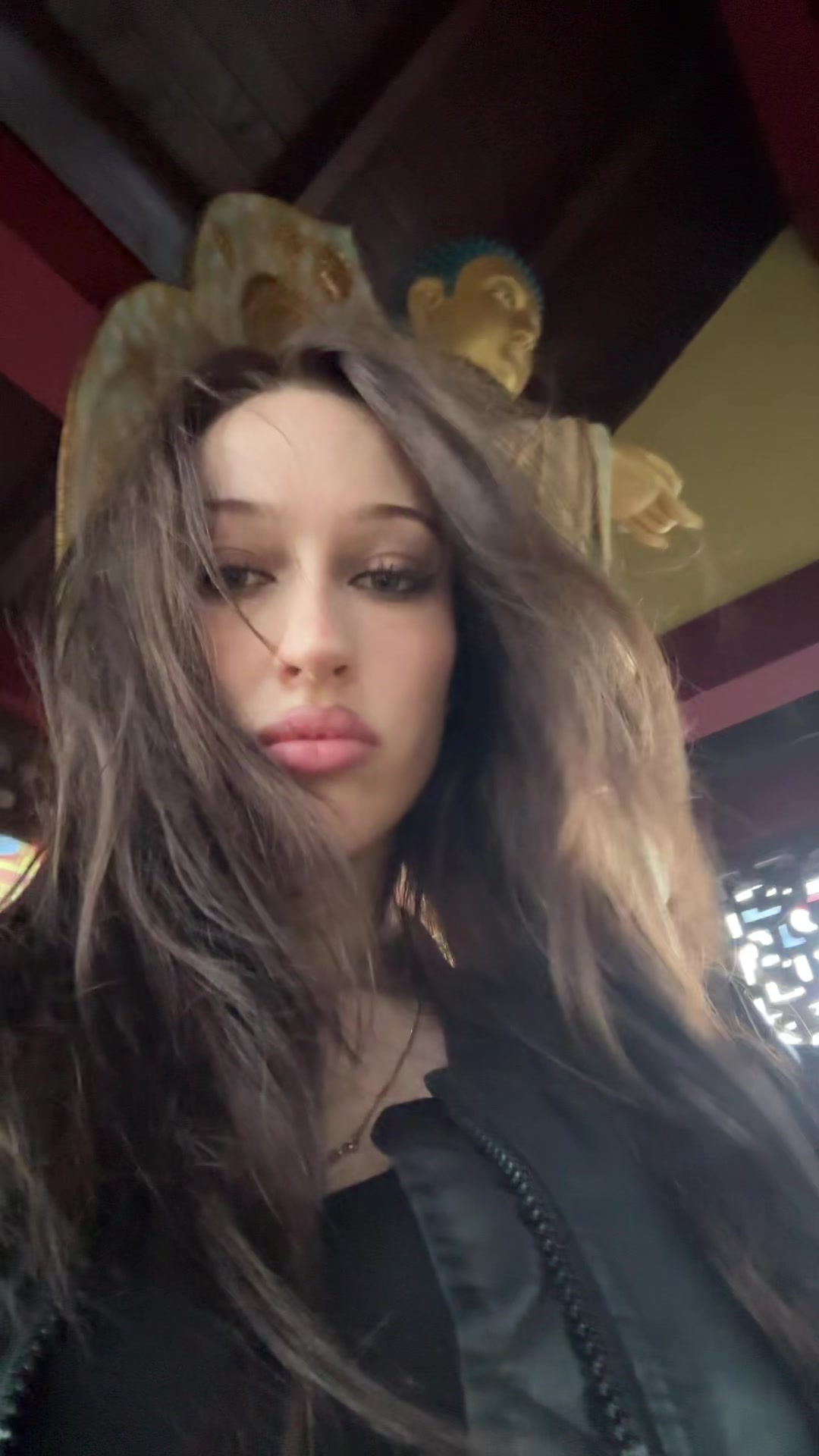 @hellcazlookneon