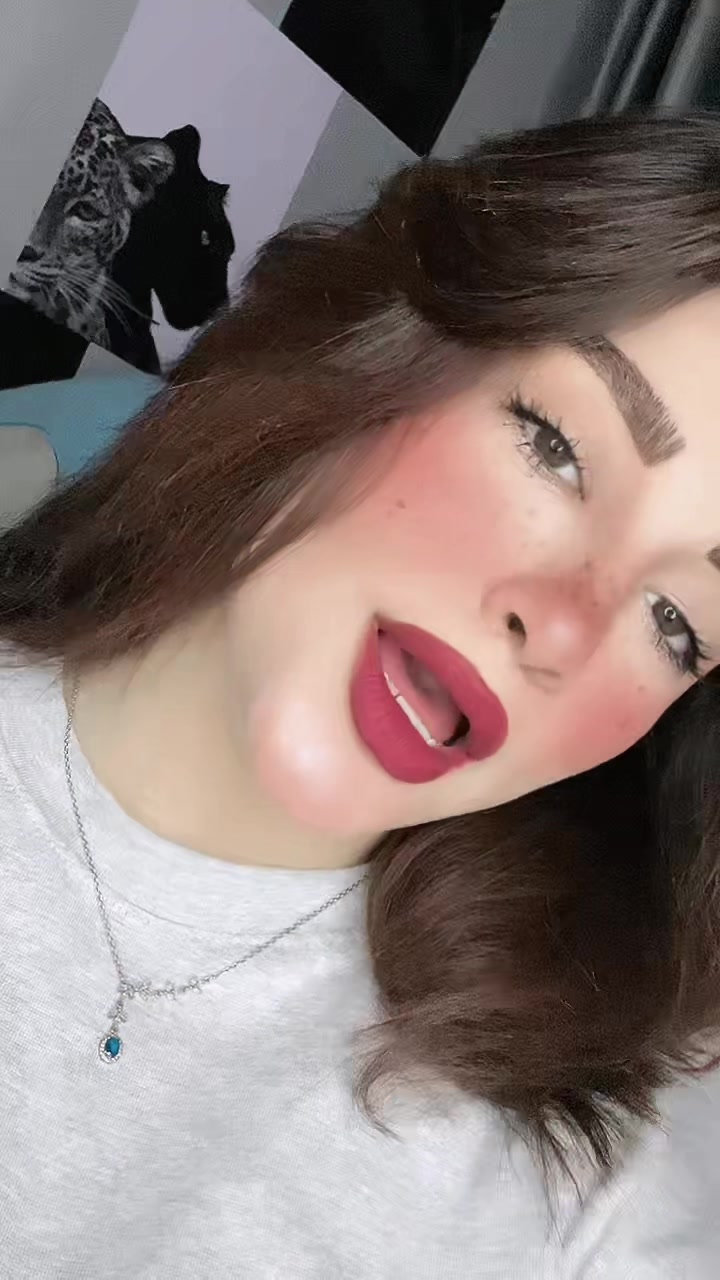 @𝚂𝙰𝙽𝙳𝚁𝙰𝙰'🖤🐺