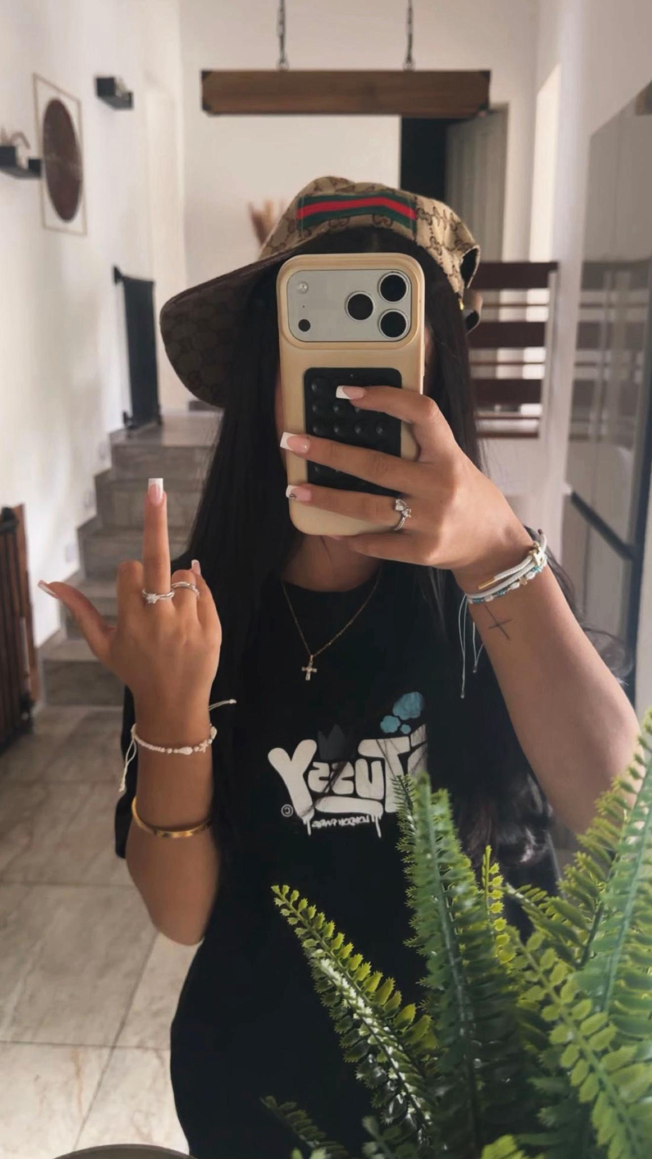 @𝐢𝐥𝐢𝐚𝐧𝐚