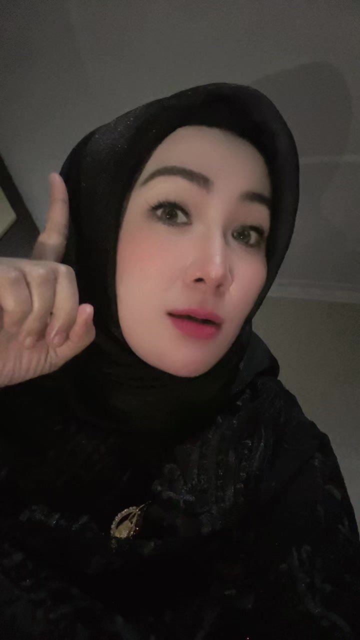 @𝐈𝐦𝐞𝐥𝐊𝐚𝐢𝐟 02💗🎙️