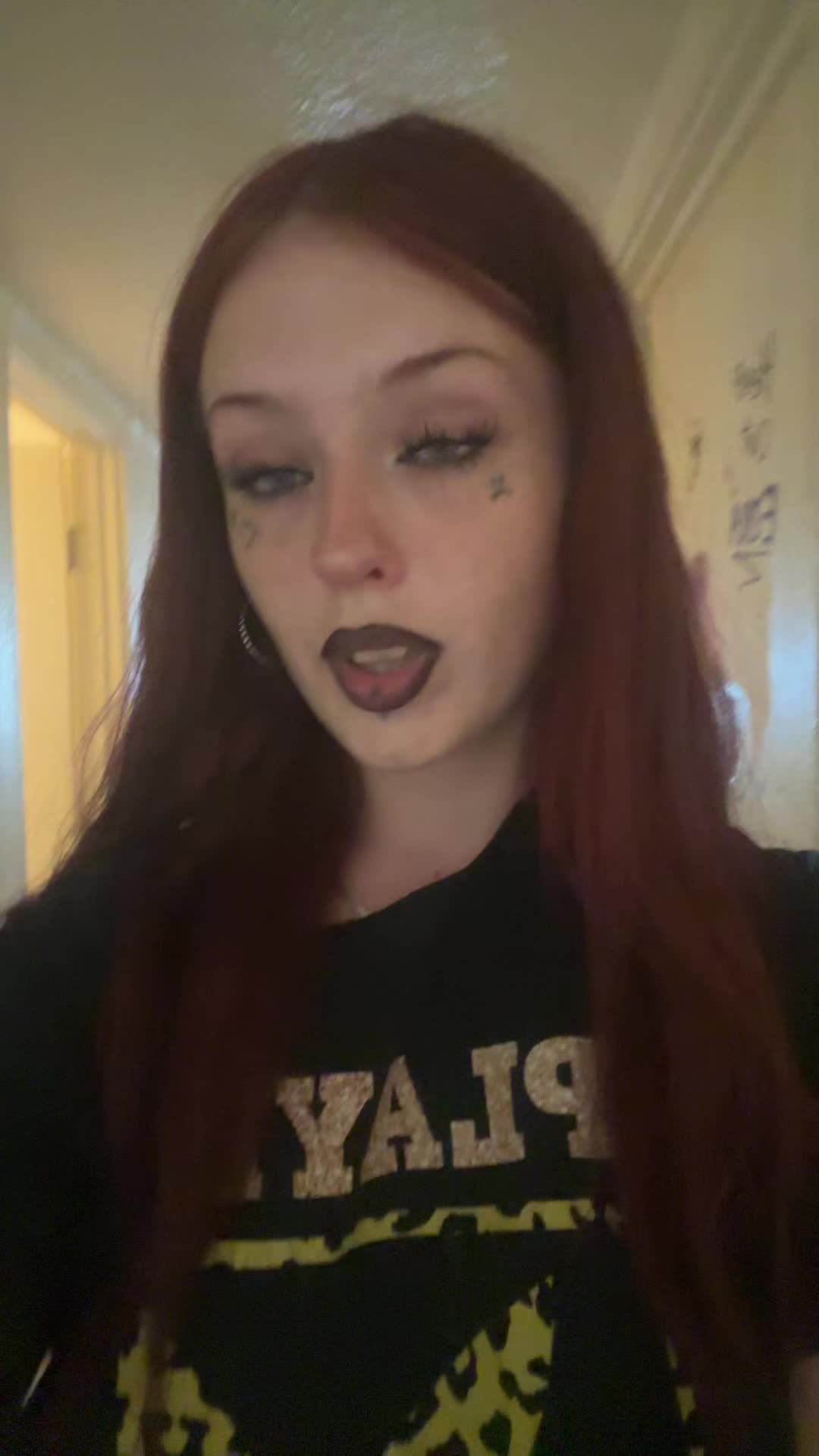 @️
