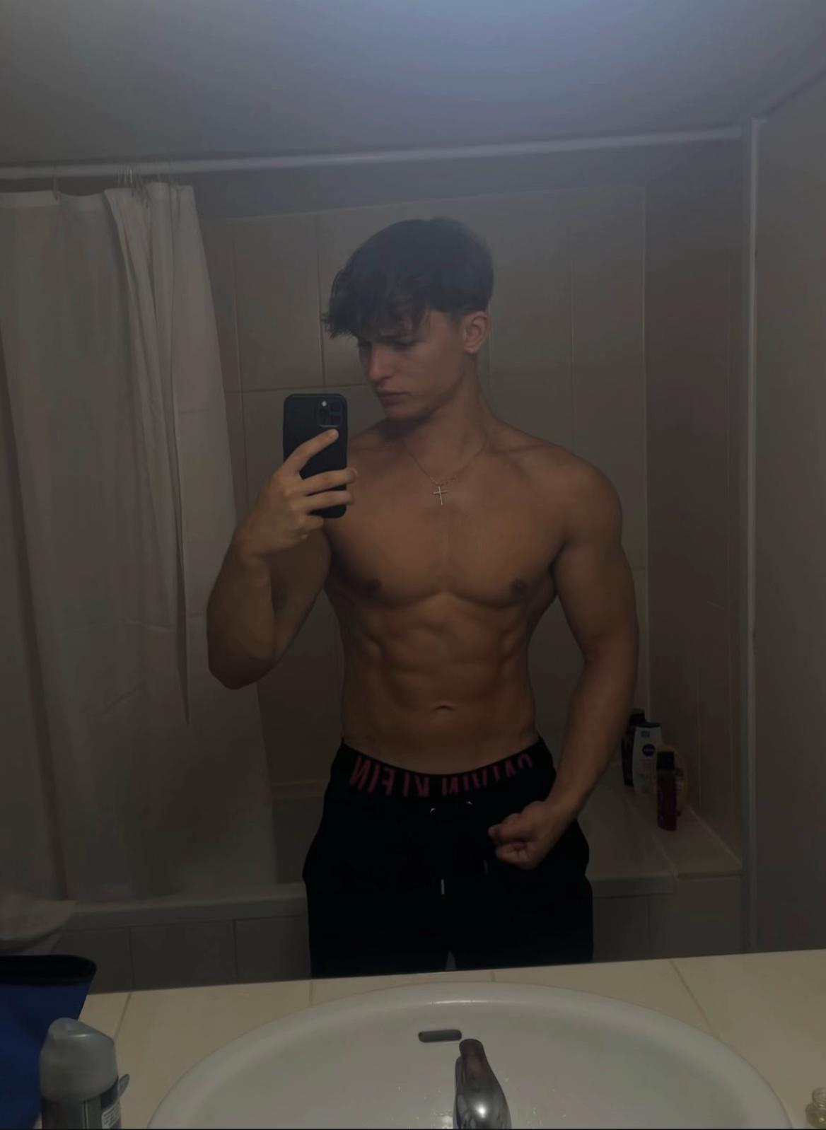 @Elias Der Bodybuilder