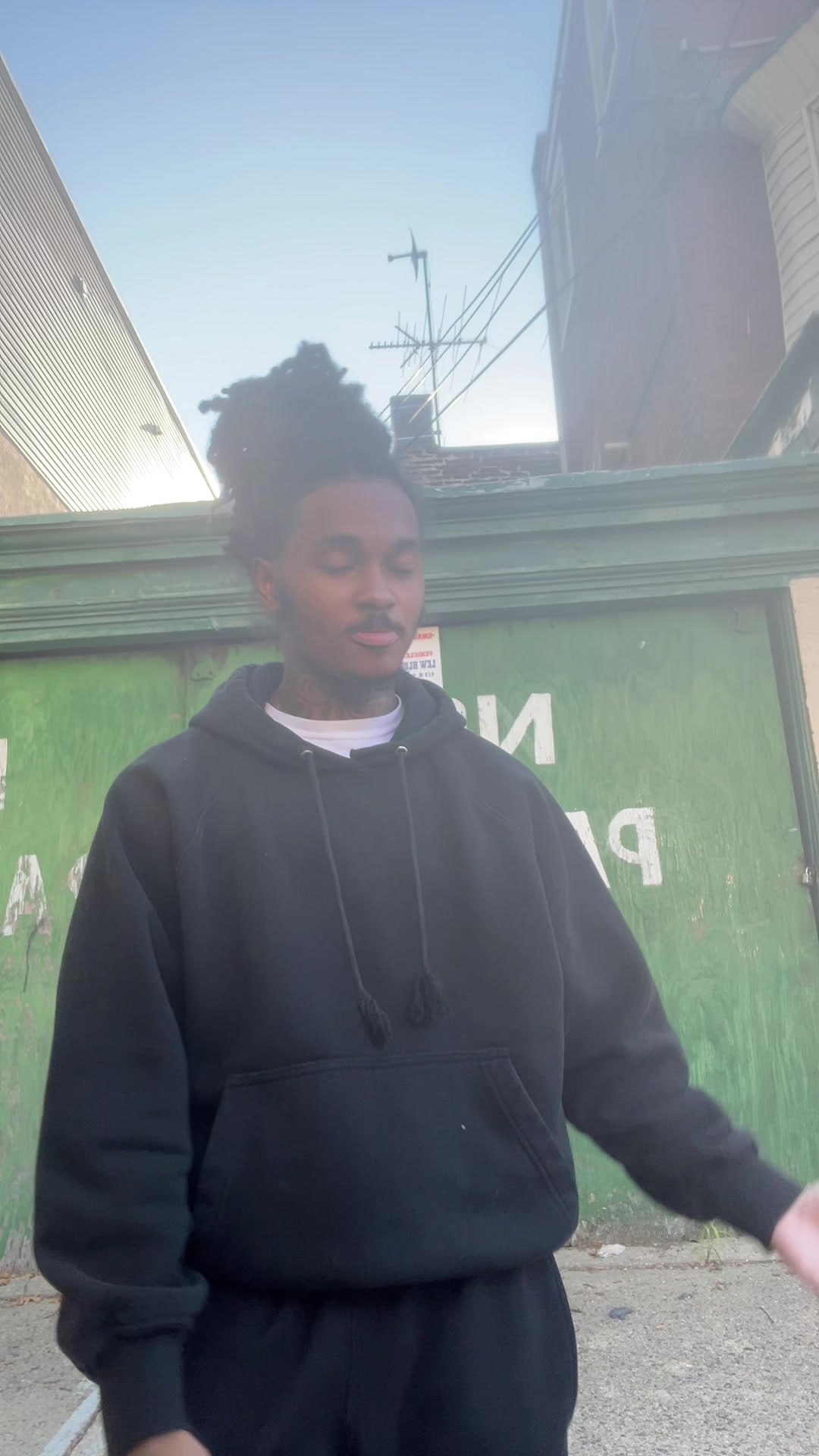 @🎒