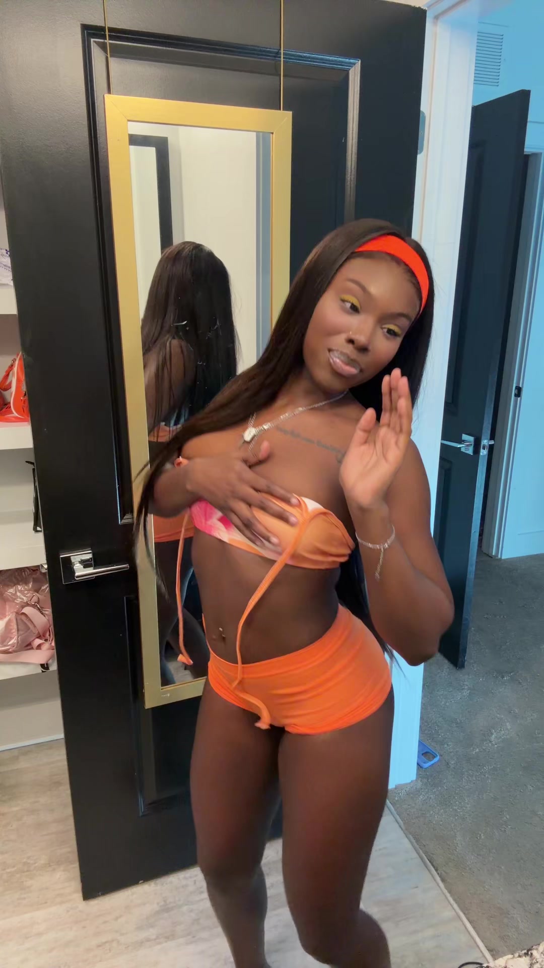 @IAmForeignnDiamondd