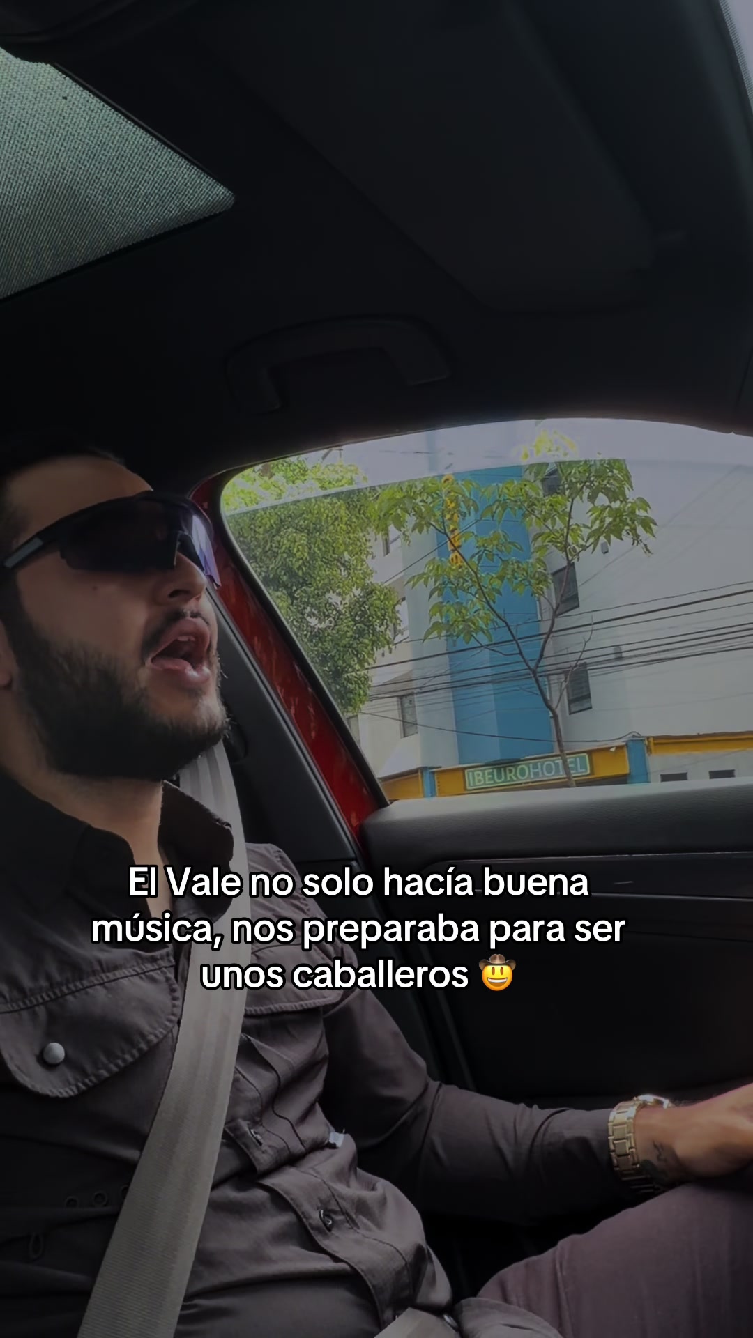 @Joelarch.