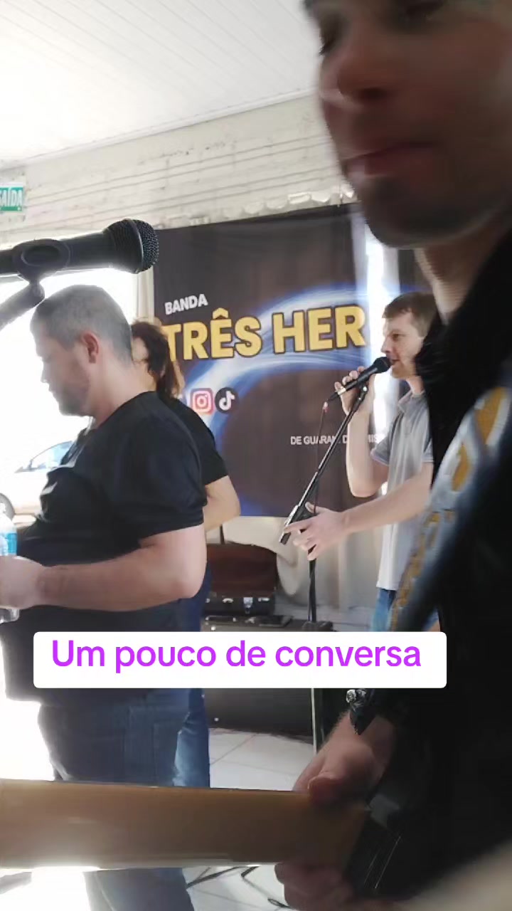 @Três Hermanos