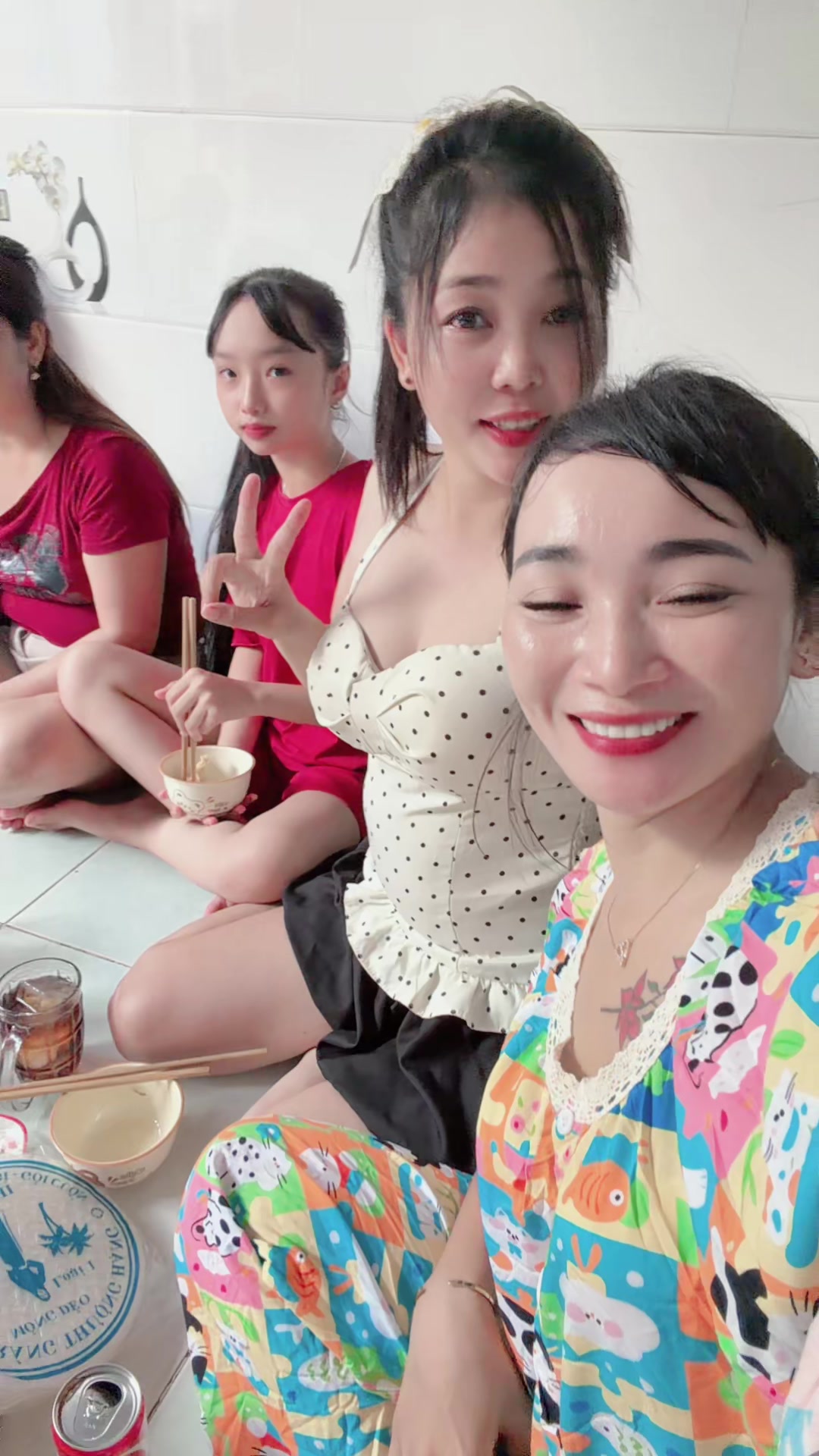 @💕Nga💕 b&aacute;n h&agrave;ng rong💕