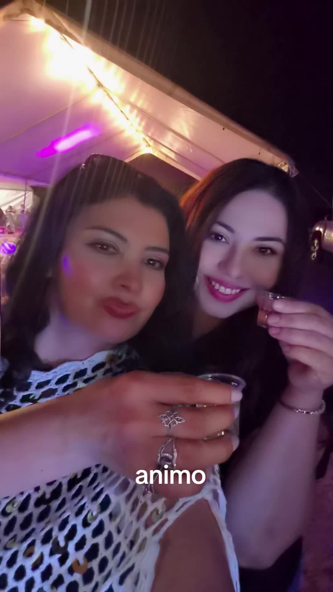 @Mar&iacute;a Elena