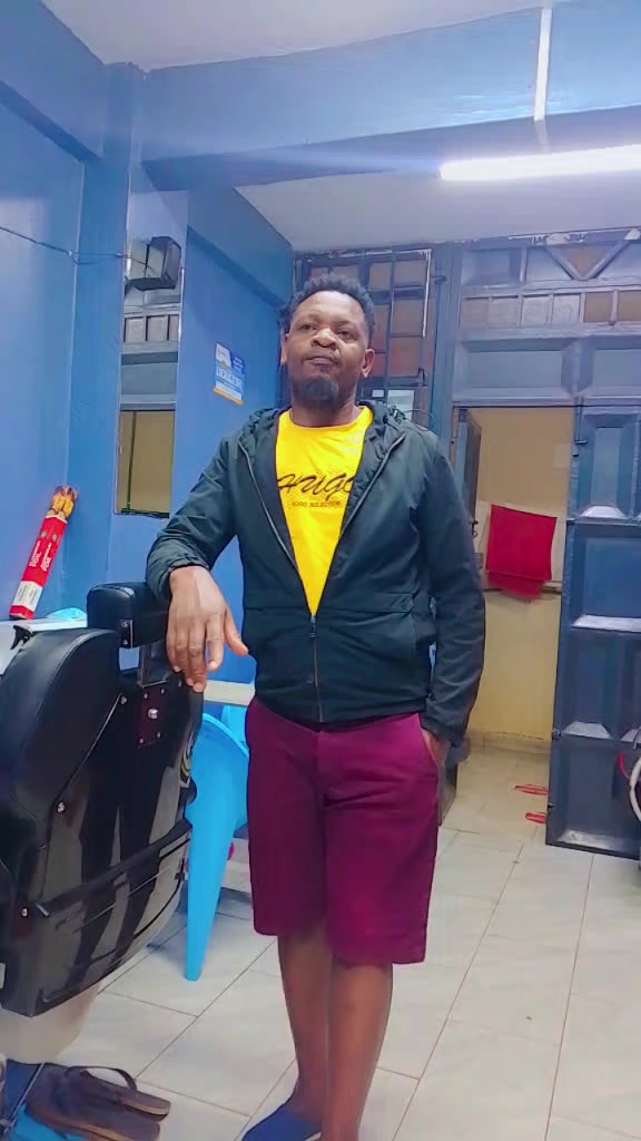 @Elite locks lounge maku meru