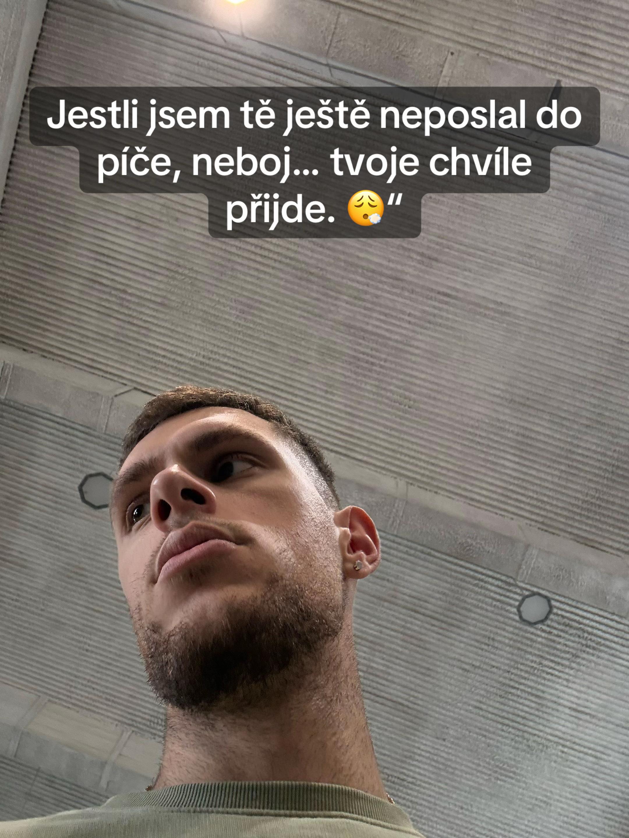 @𝒟𝒶𝓋𝑒 💋