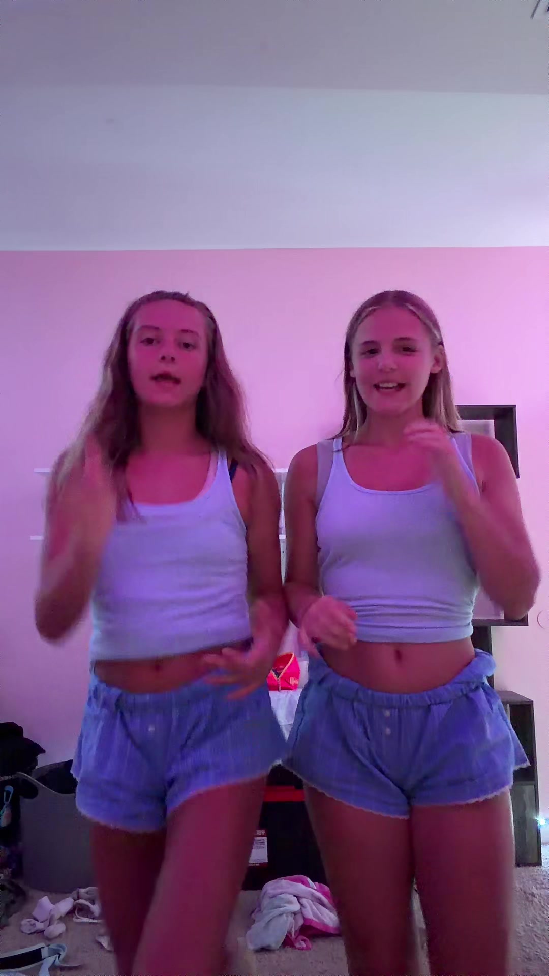 @LaFamilia