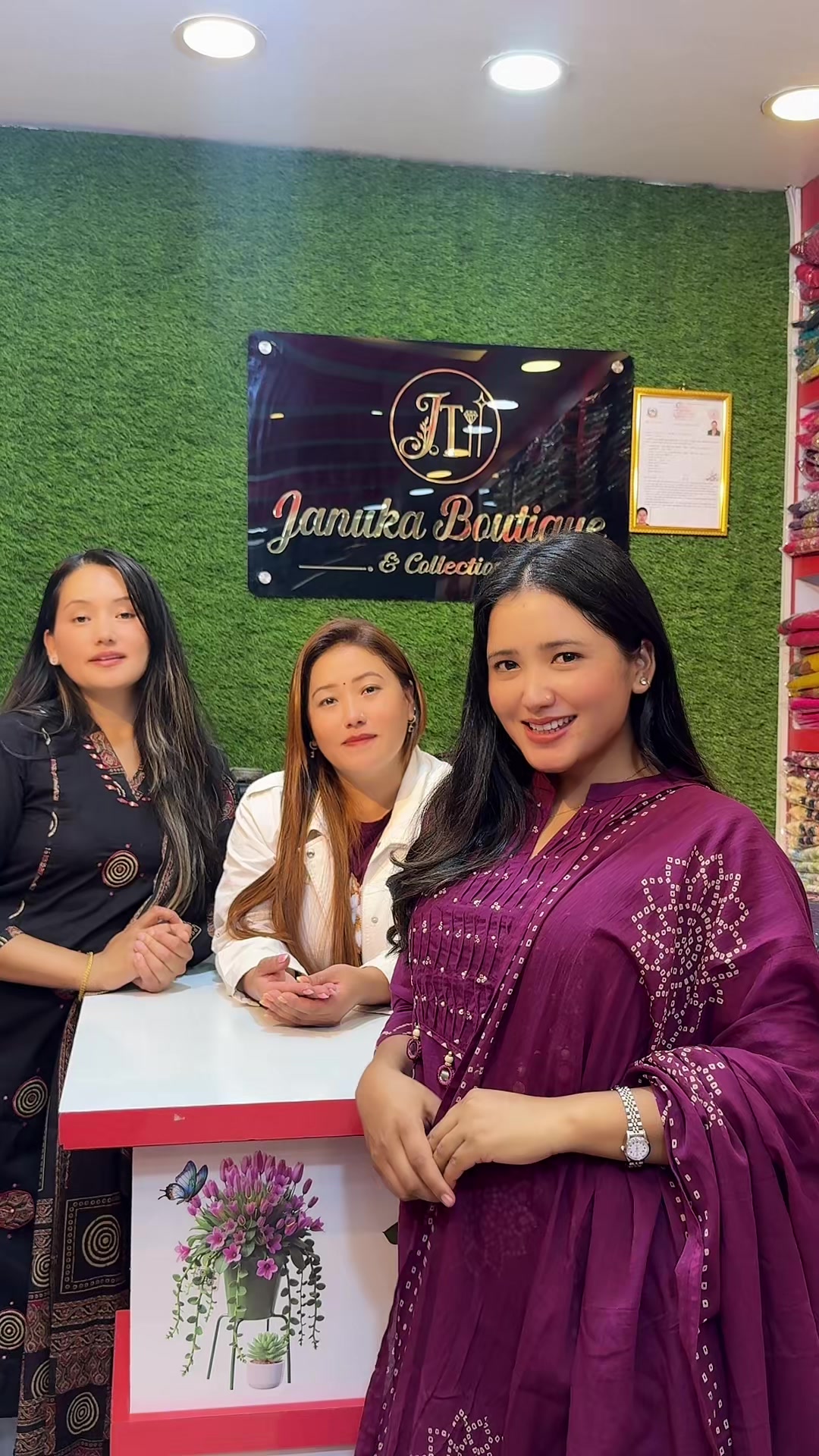@Juna gurung ✨