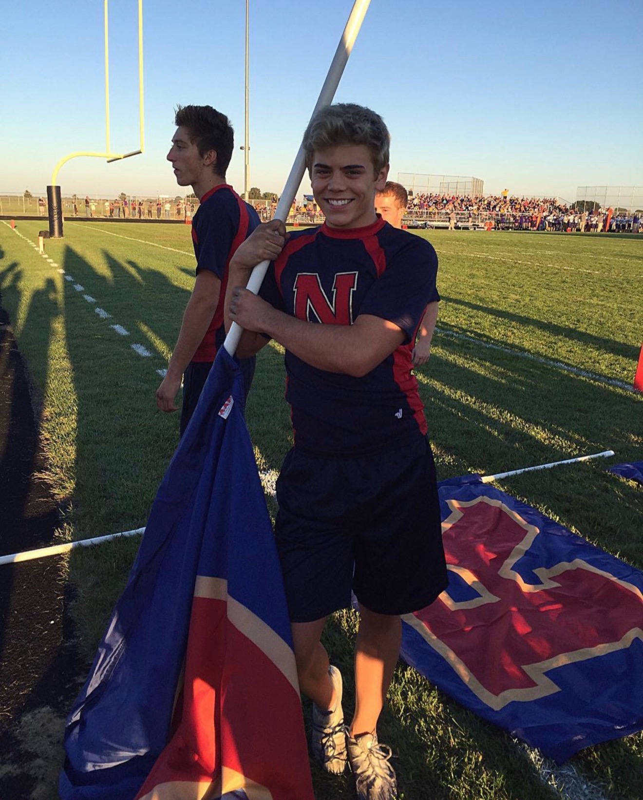 @￴