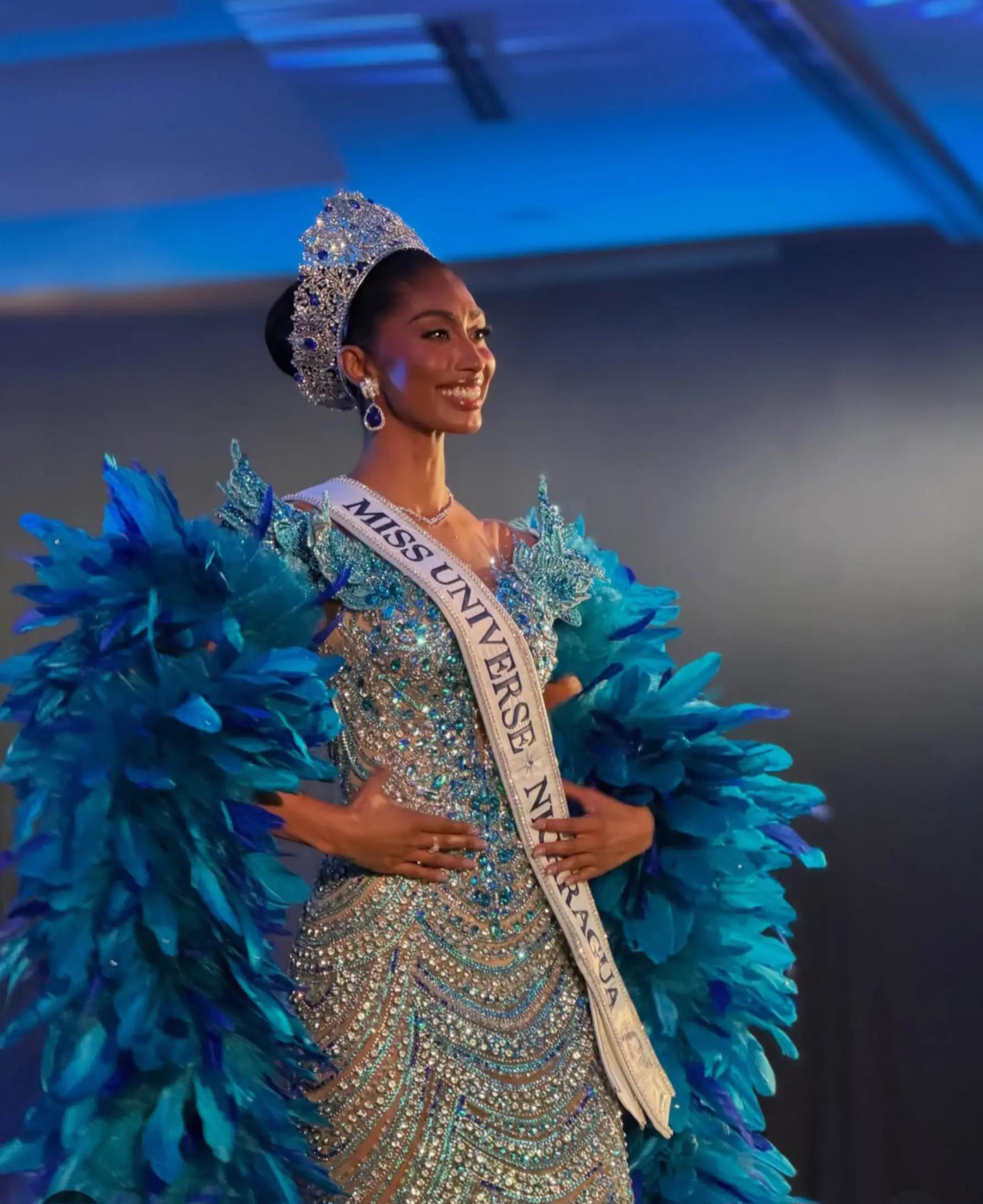 @Fans Miss universe El Salvador