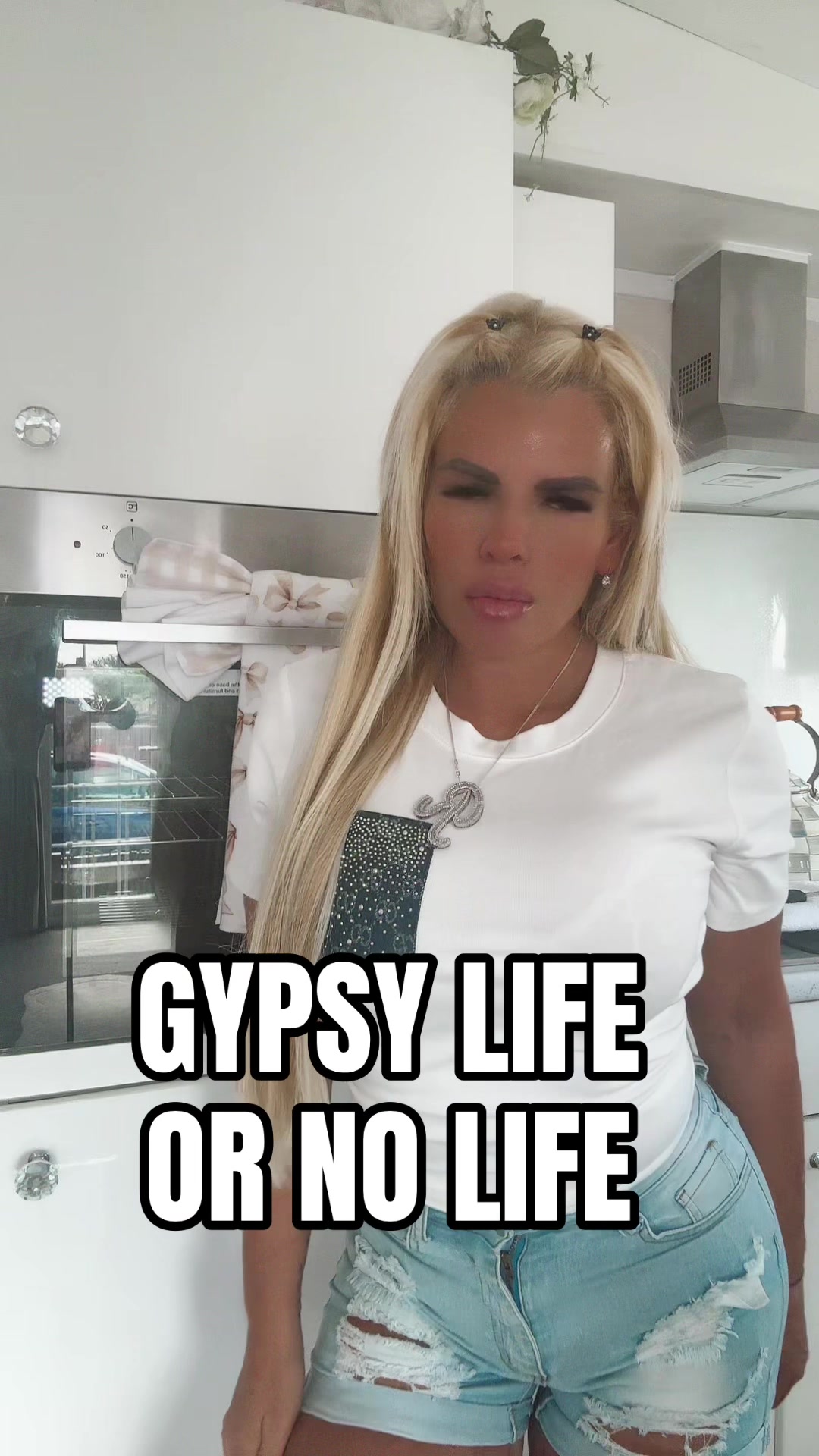 @The crazy blonde