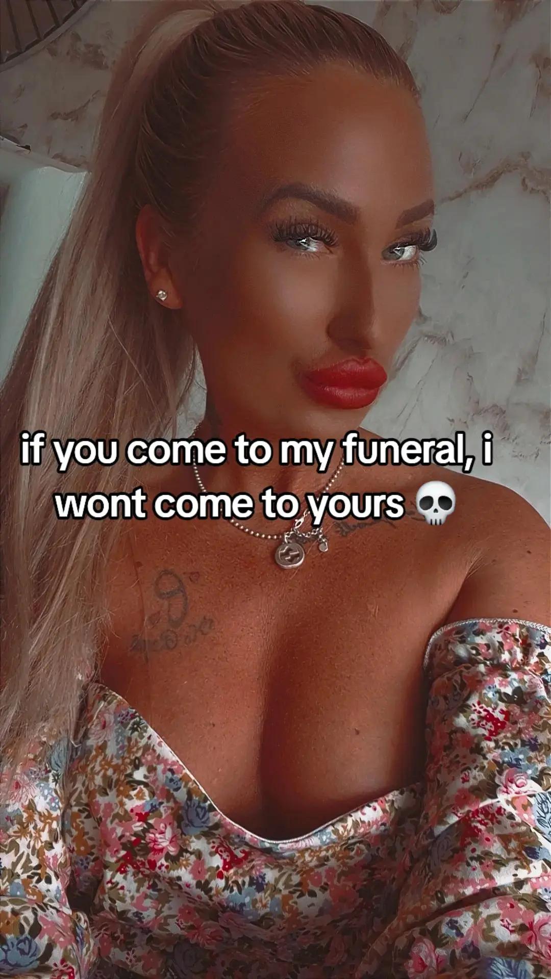 @sarah wake 💋