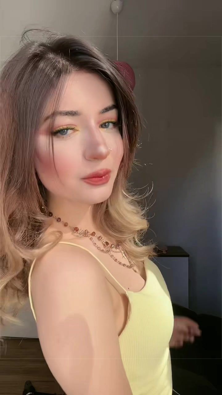 @adelinaskim