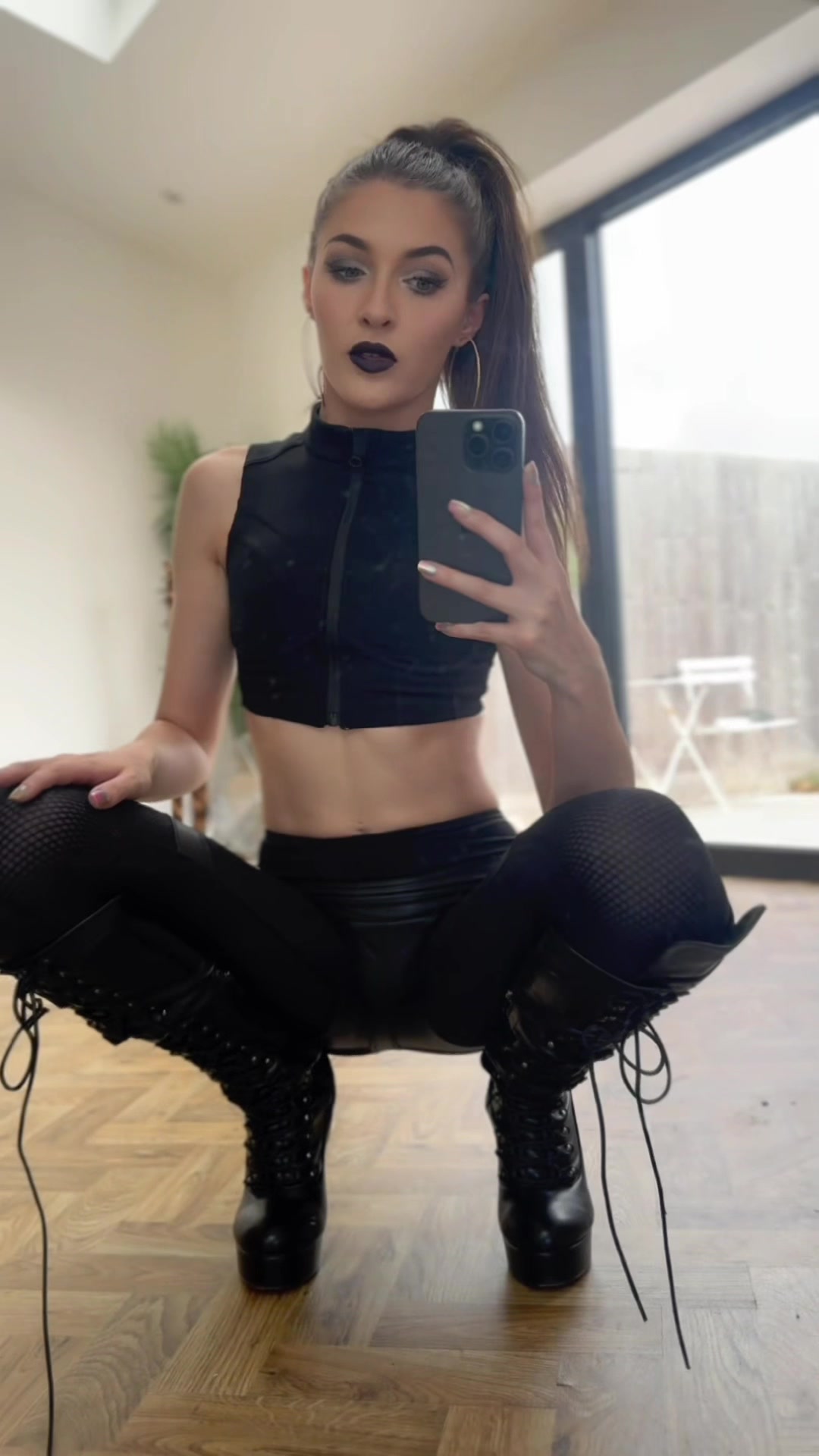 @RhiannonRyder