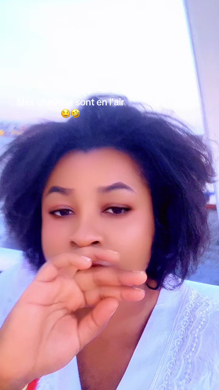 @Esther Istanbul 🇨🇲 🇹🇷 💃🏾