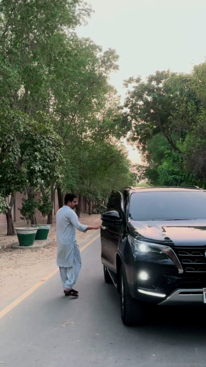 @Usama Khan Laalwani