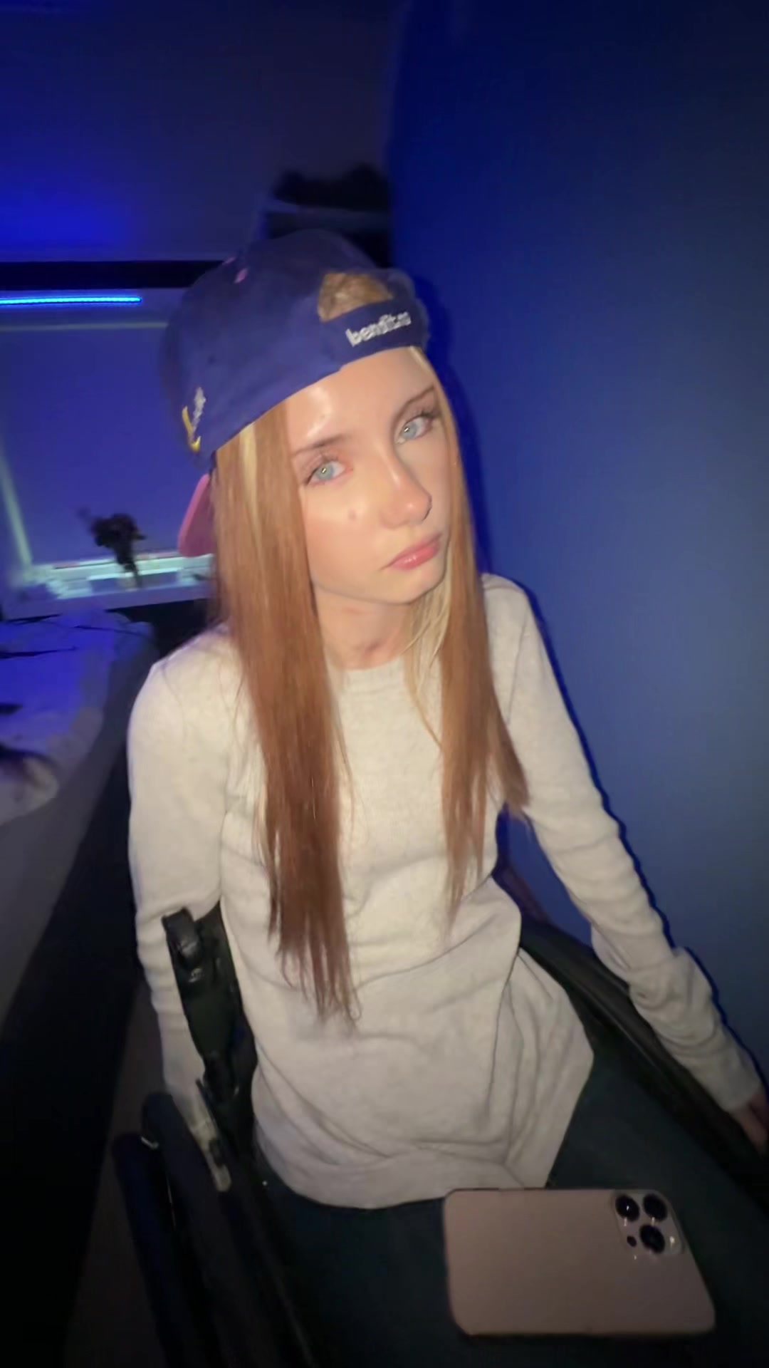 @￶