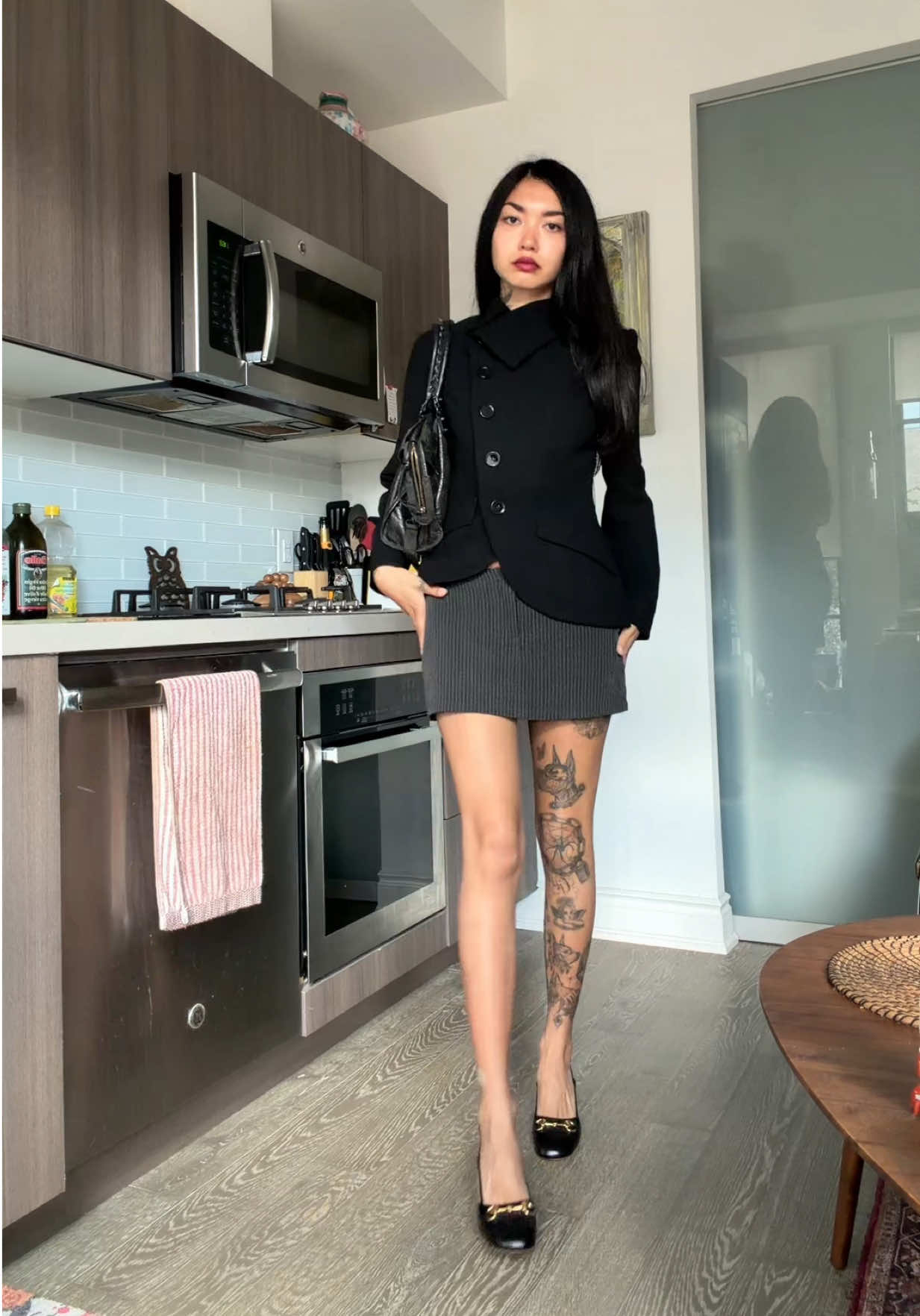 @LipBiteEmoji