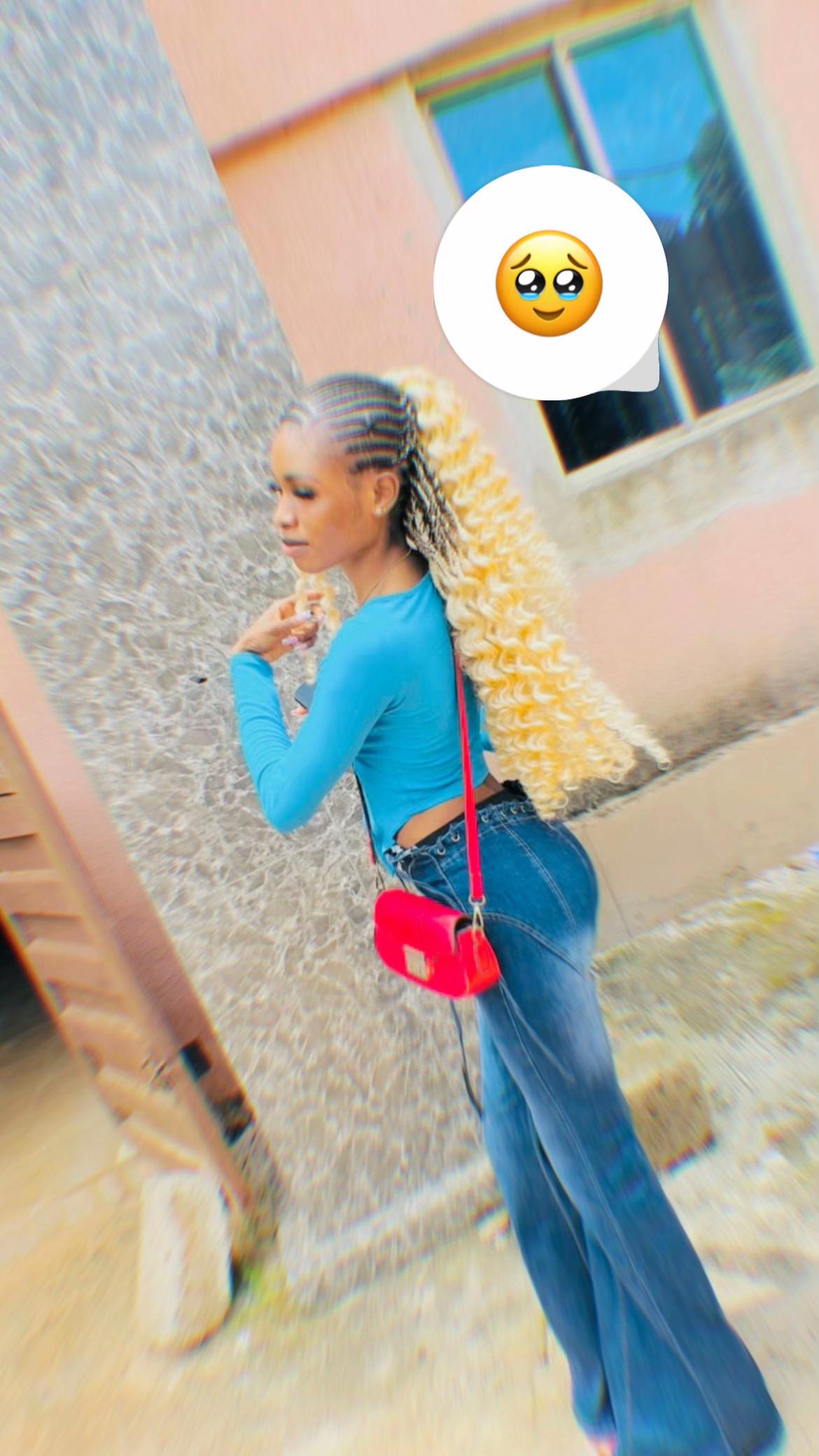 @>>>SHE’S A LONER🥹📌<<<<