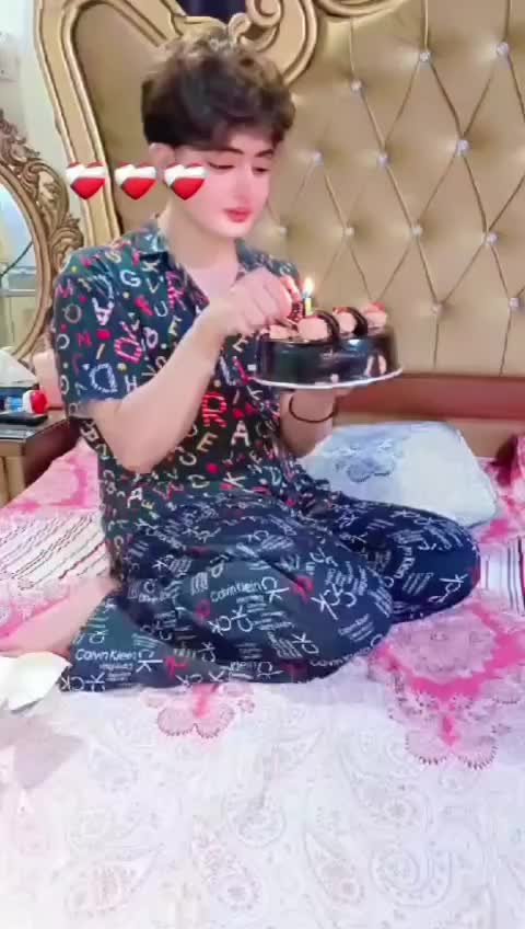 @BUgu🎀