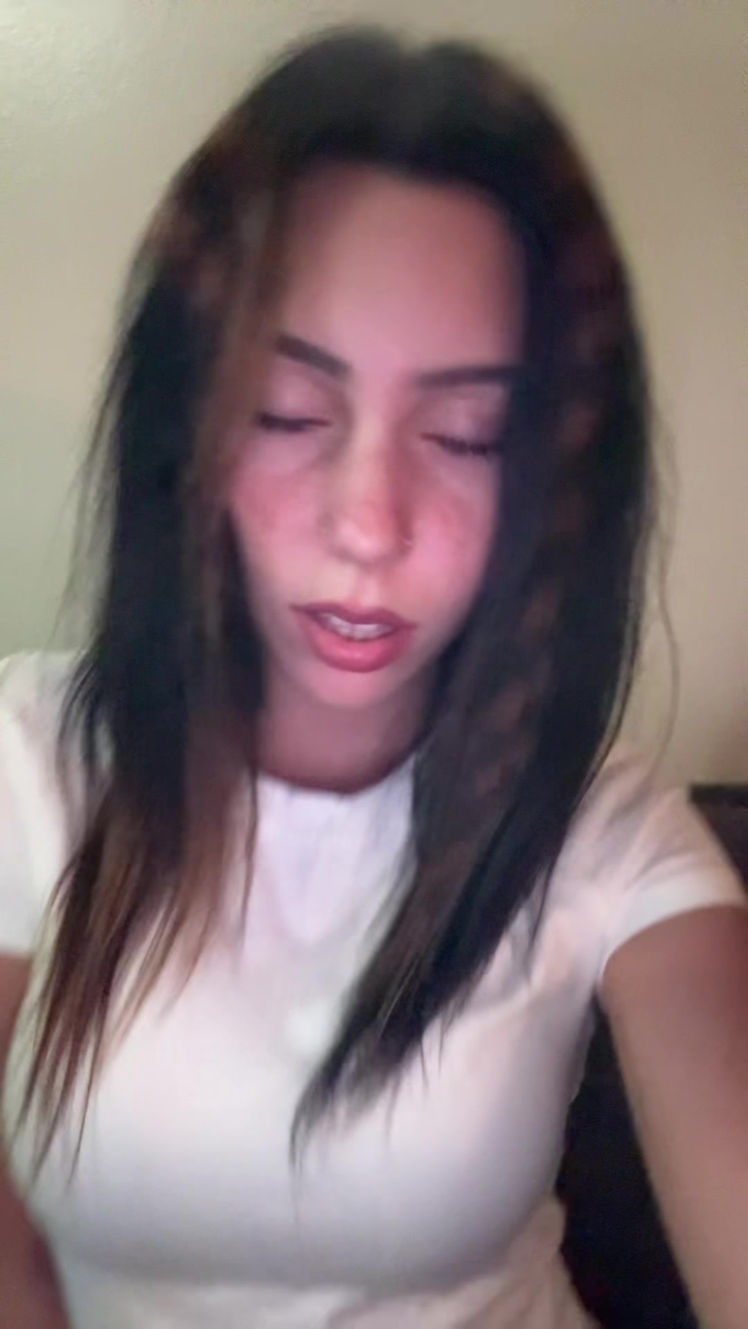 @qh0st1n